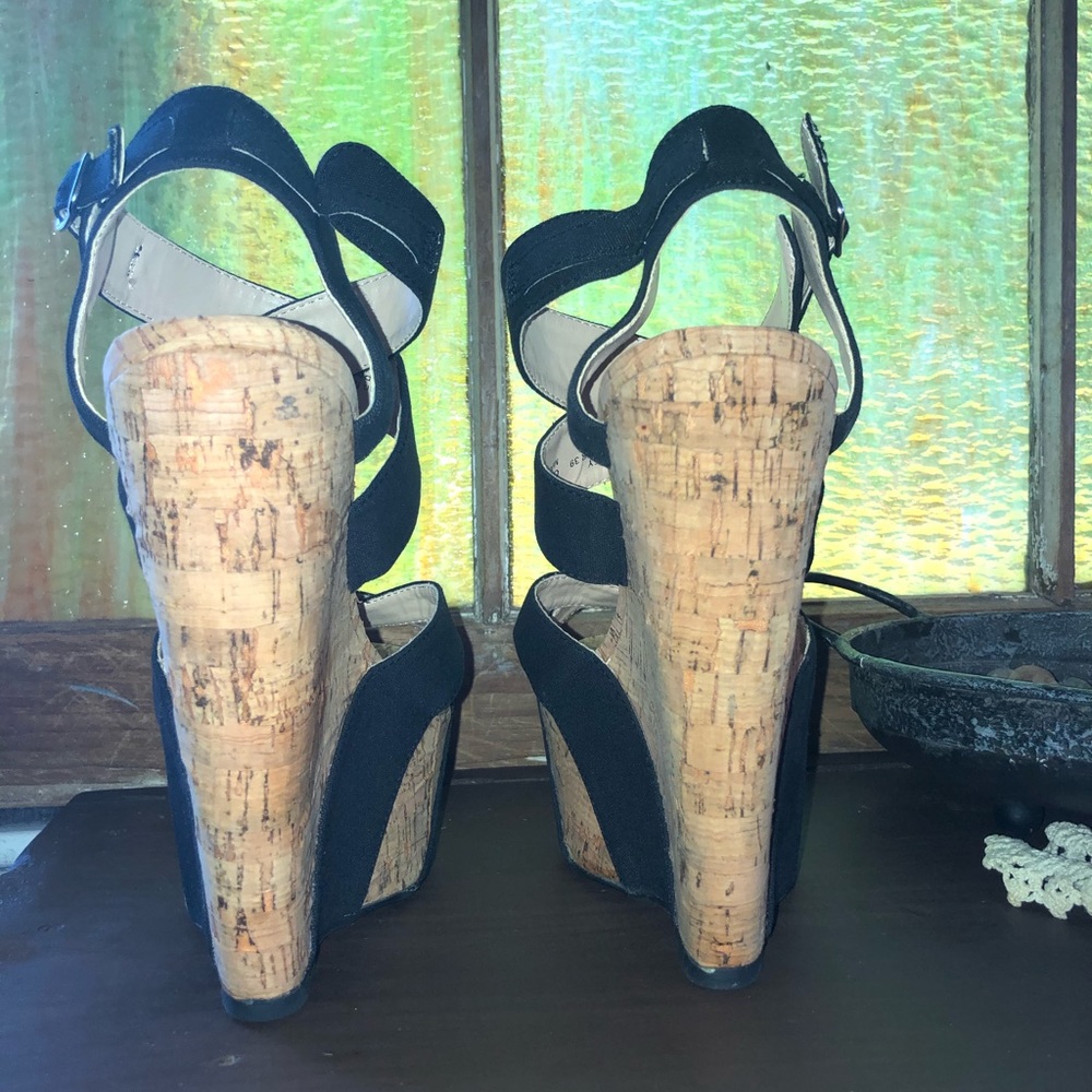 Heeled wedges - Picture 4 of 4